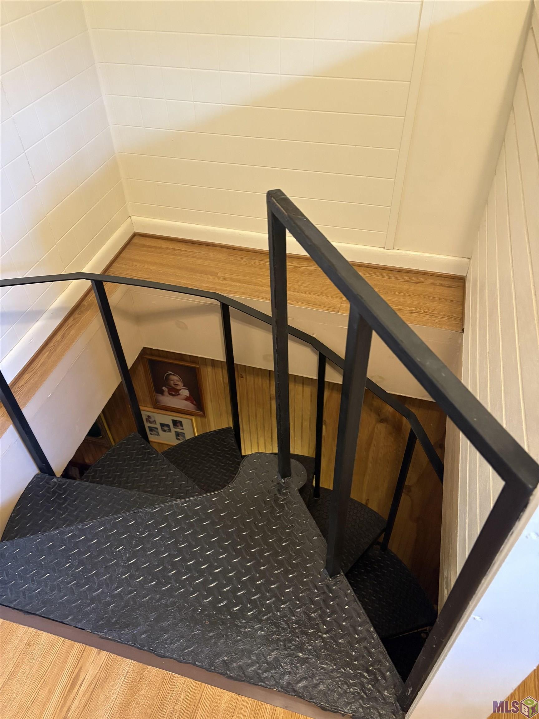 103 Pecan Street Thibodaux, LA 70301 - Photo 13 of 18 spiral stairs