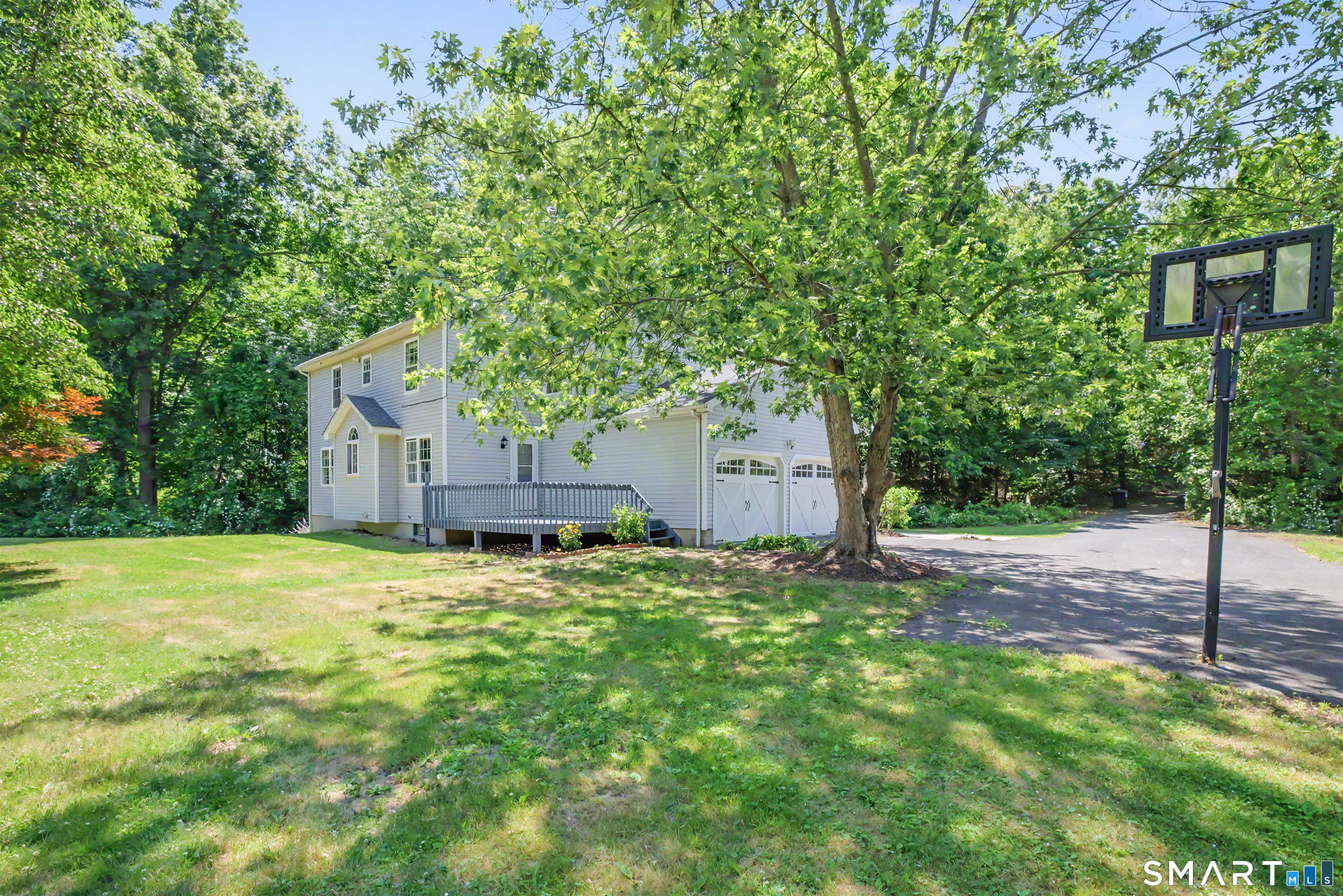 39 Greenbriar Road Oxford, CT 06478 - Photo 13 of 40