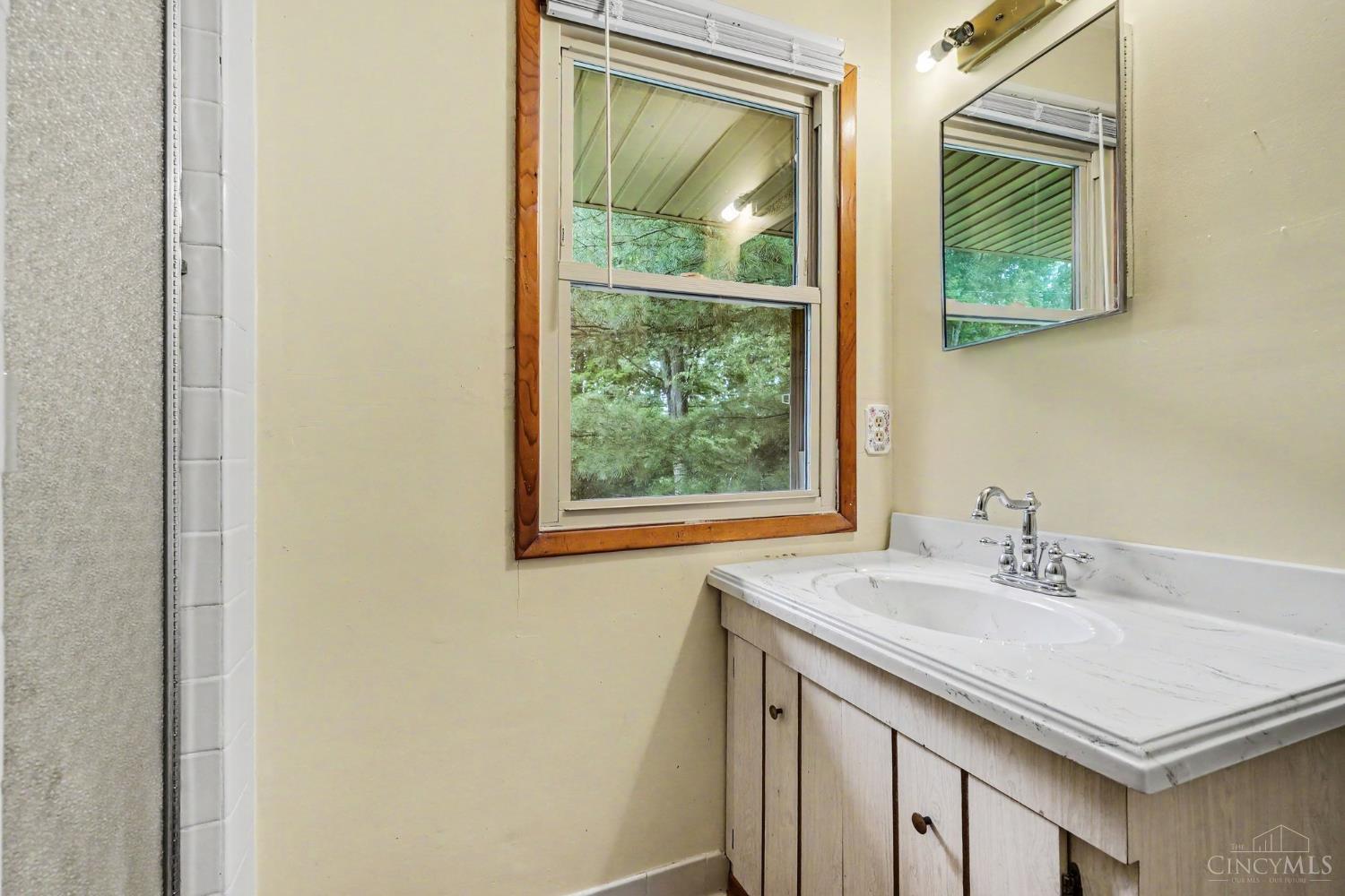 3148 West Fork Road Cincinnati, OH 45239 - Photo 19 of 44