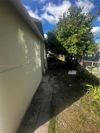 $2,300 | 1919 Southwest 2nd Street, Unit C, Miami, FL 33135