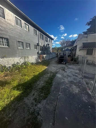 $2,300 | 1919 Southwest 2nd Street, Unit C, Miami, FL 33135