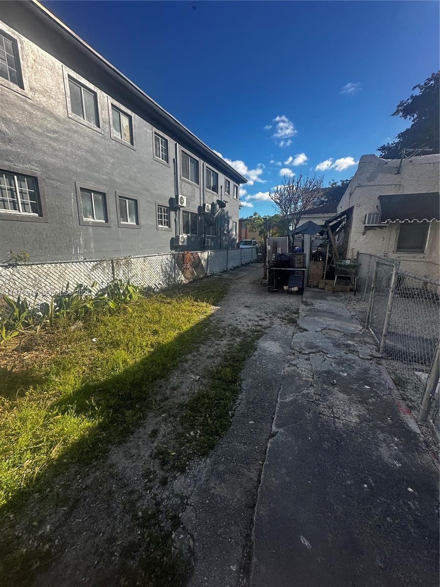 1919 Southwest 2nd Street, Unit C Miami, FL 33135 - Photo 22 of 24