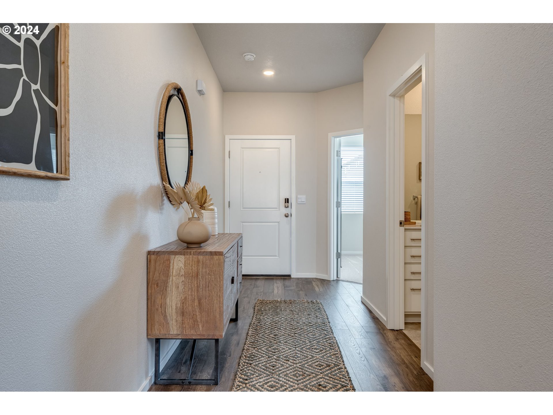 2760 U Street Springfield, OR 97477 - Photo 8 of 48 a view of hallway with wooden floor