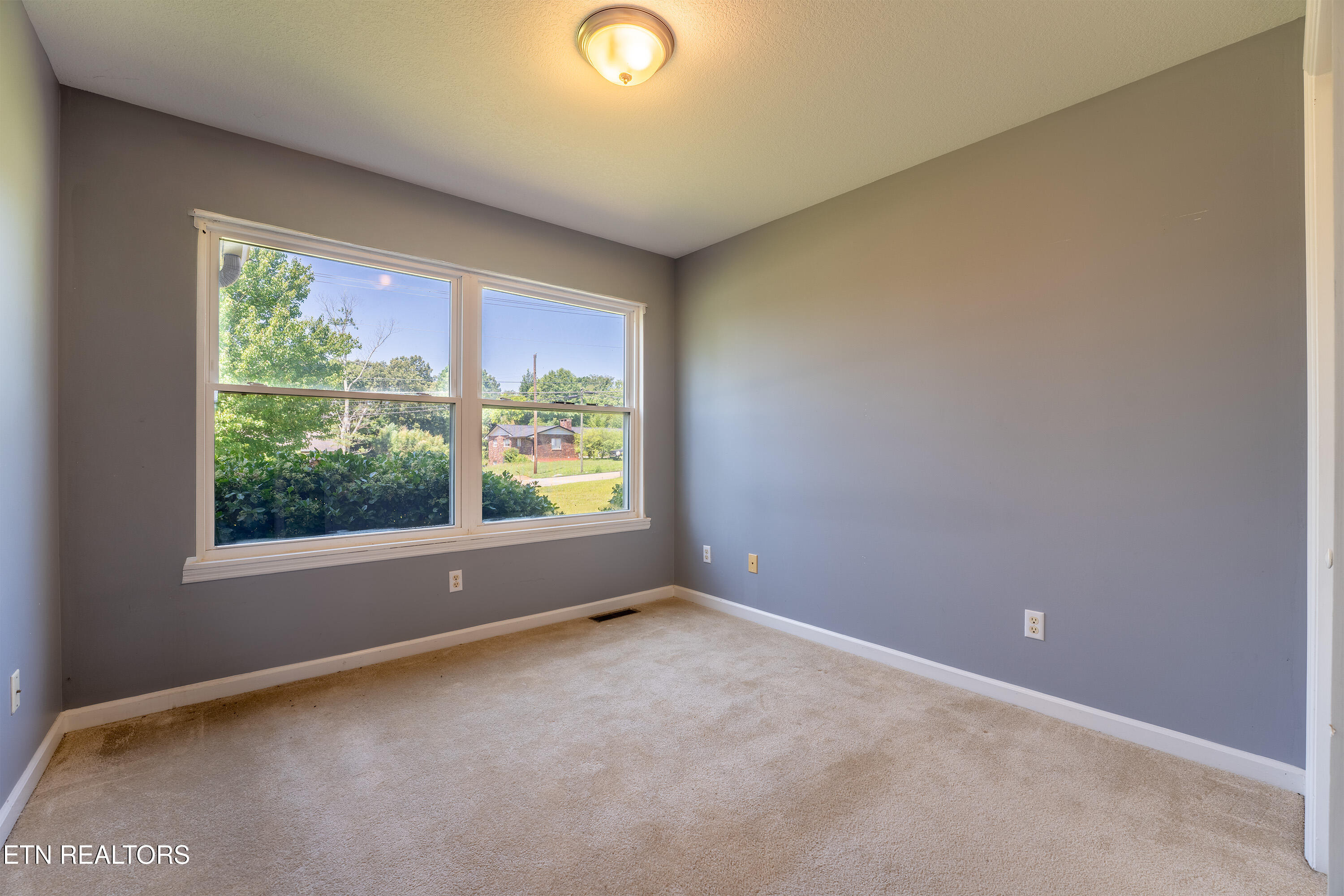 7702 Old Clinton Pike Powell, TN 37849 - Photo 17 of 46 15