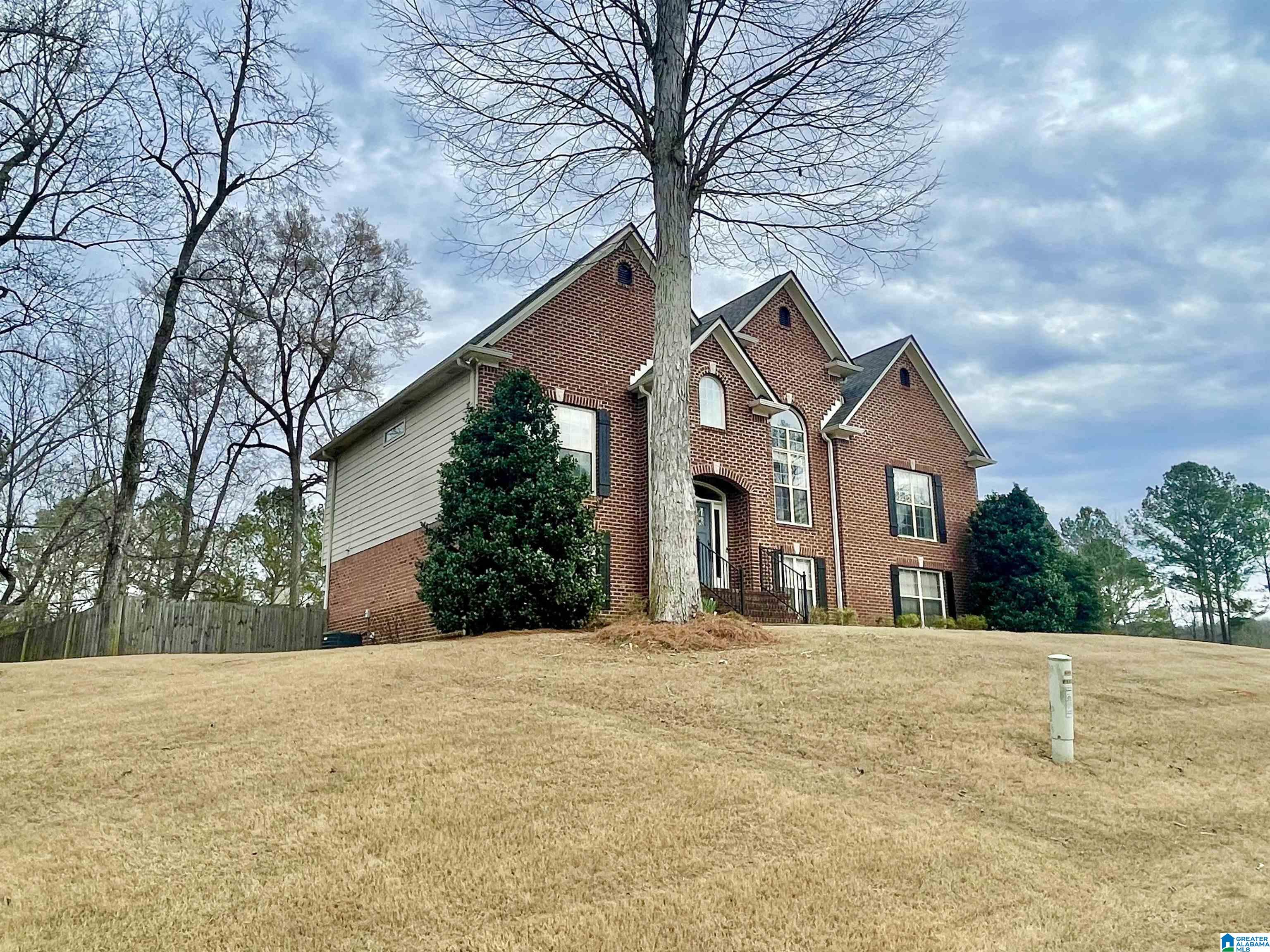 192 Sweetbay Drive Alabaster, AL 35114 - Photo 3 of 33