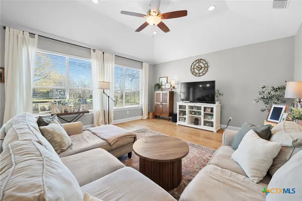 $410,000 | 502 Northwest River Road, Martindale, TX 78655