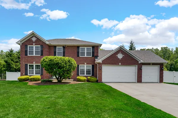 $650,000 | 1405 Mallard Lane, Hoffman Estates, IL 60192