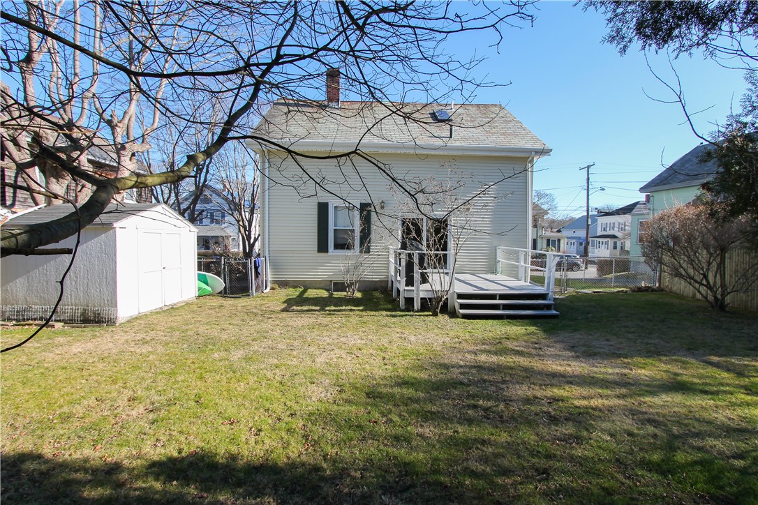 81 Roseneath Avenue Newport, RI 02840 - Photo 38 of 40 Rear exterior