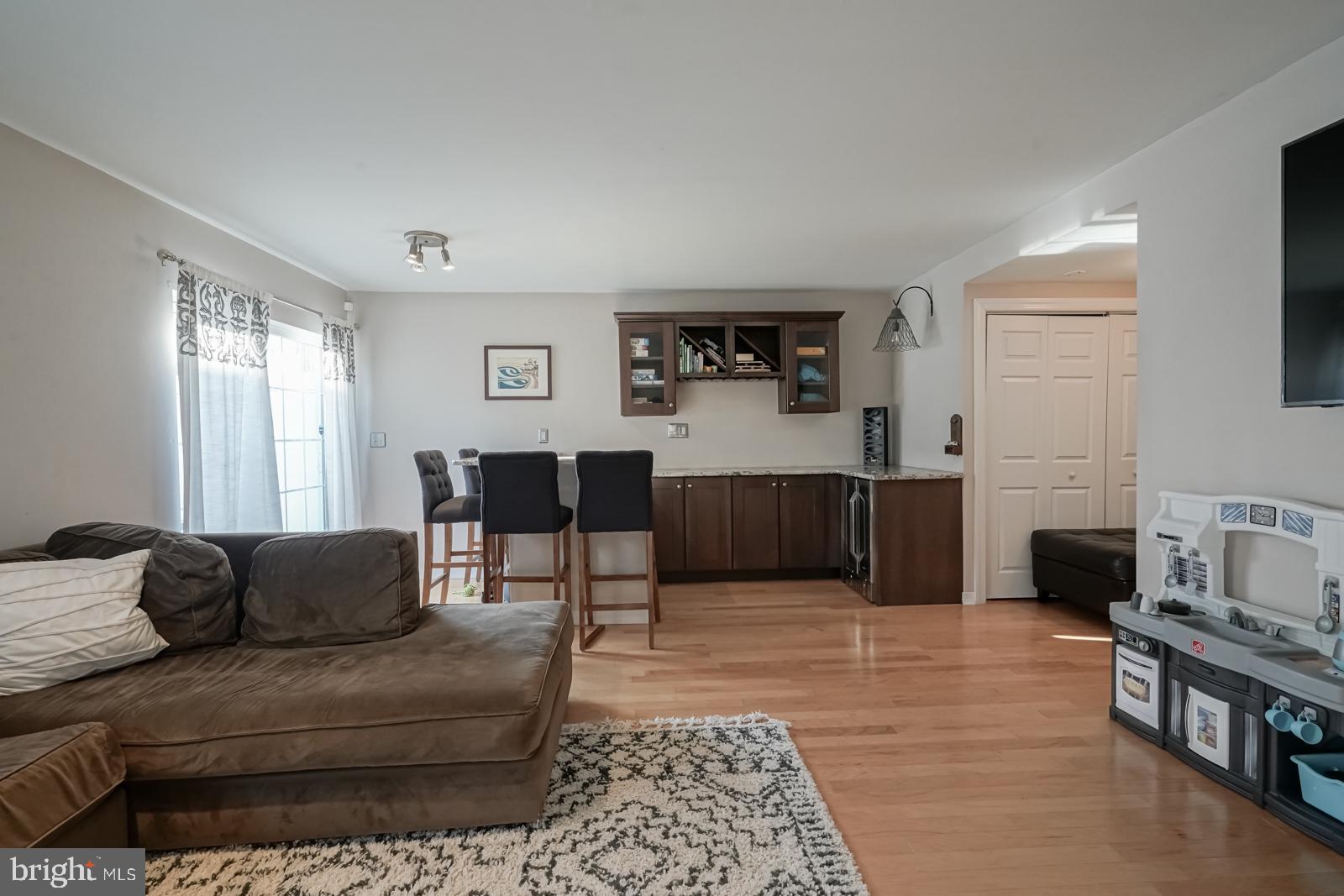 1005 Moore Road Thorofare, NJ 08086 - Photo 4 of 33