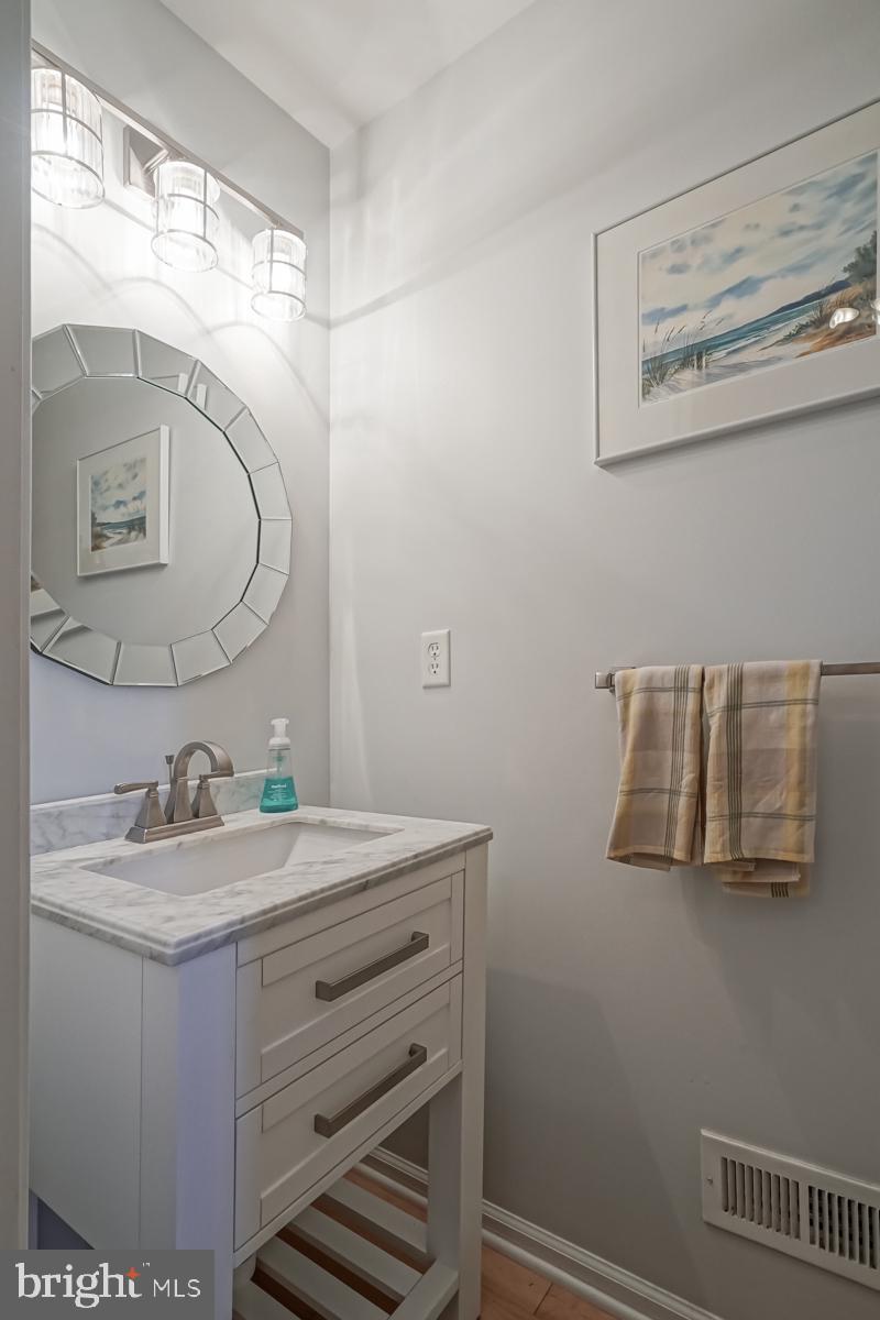 1005 Moore Road Thorofare, NJ 08086 - Photo 7 of 33