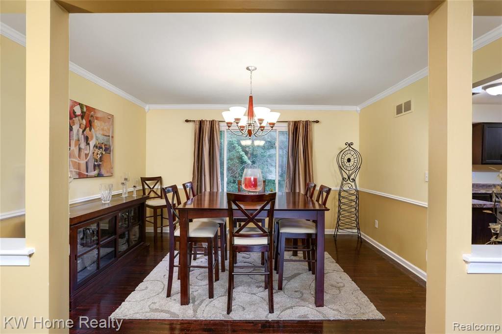 25861 Beecham Road Farmington Hills, MI 48336 - Photo 7 of 33