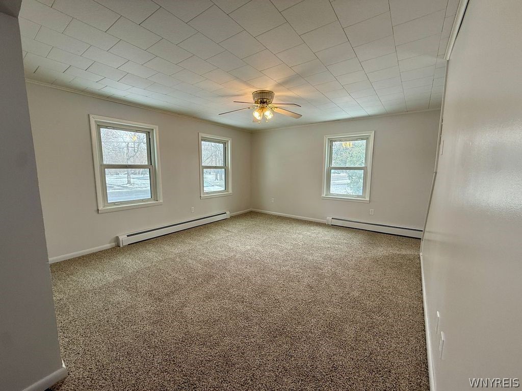 2646 Youngstown Lockport Road Porter, NY 14131 - Photo 22 of 44 Living Room