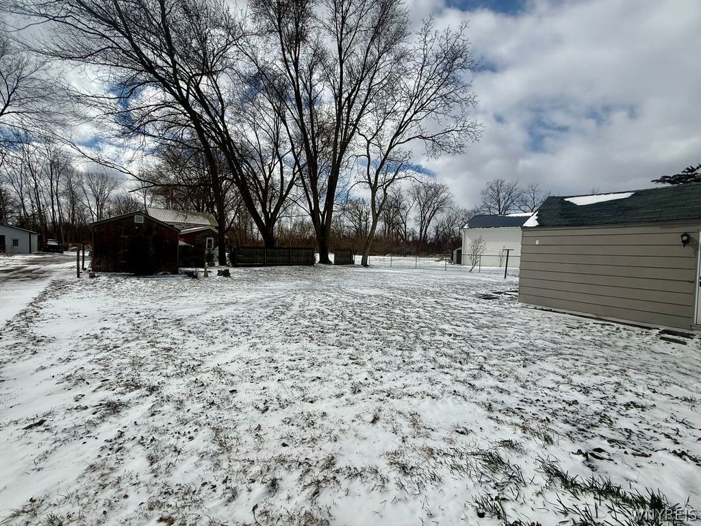 2646 Youngstown Lockport Road Porter, NY 14131 - Photo 5 of 44