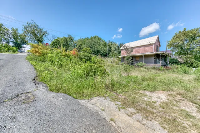 $15,000 | 1001 Vermont Avenue, Bristol, VA 24201