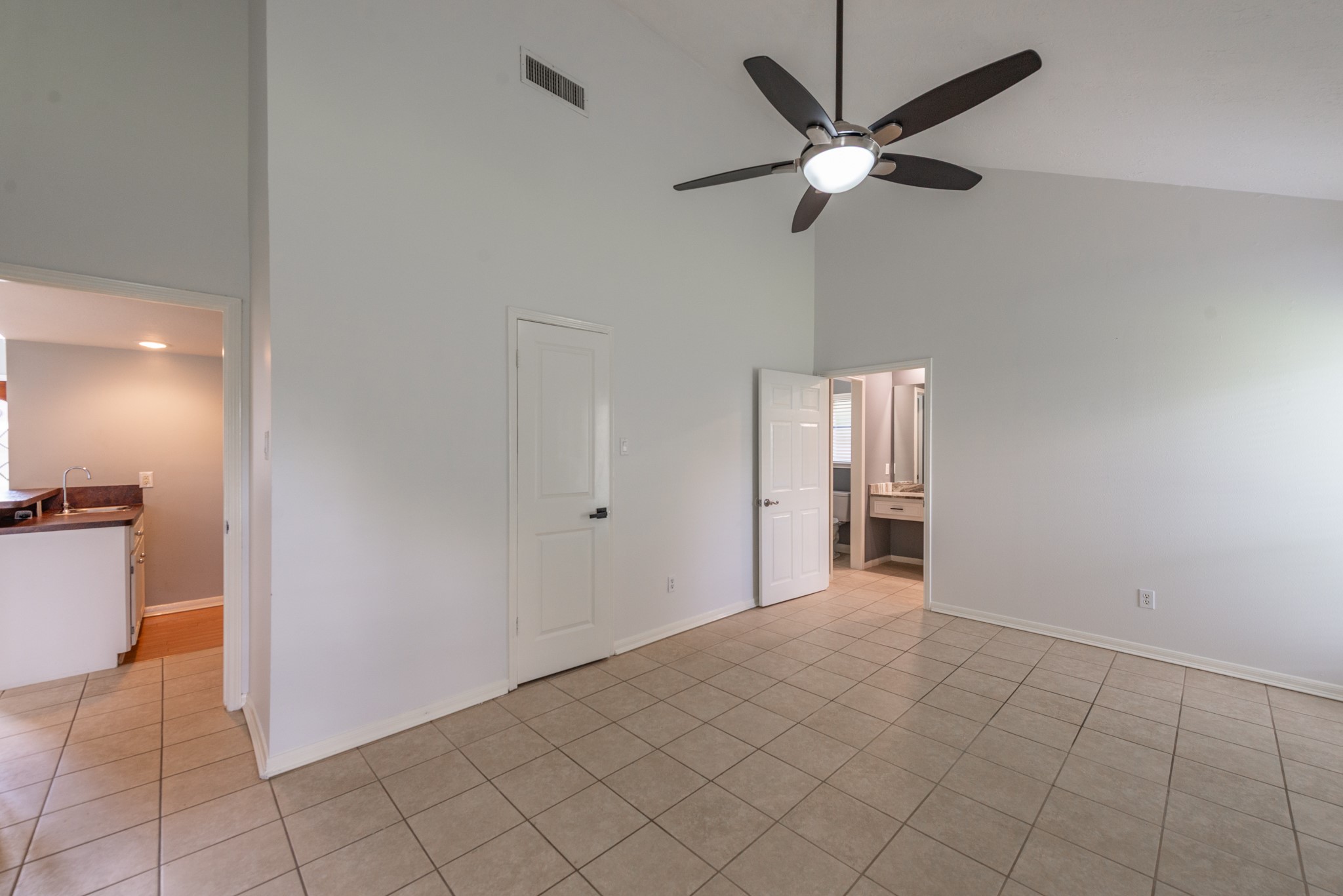 1022 White Sands Road Katy, TX 77450 - Photo 18 of 27 Primary bedroom opens to wet bar and atrium.
