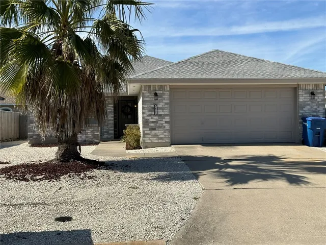 $2,200 | 14905 Dasmarinas Drive, Corpus Christi, TX 78418