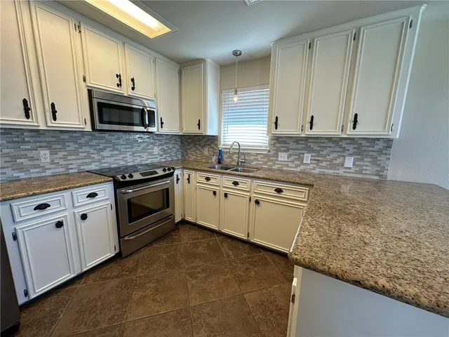 $2,200 | 14905 Dasmarinas Drive, Corpus Christi, TX 78418