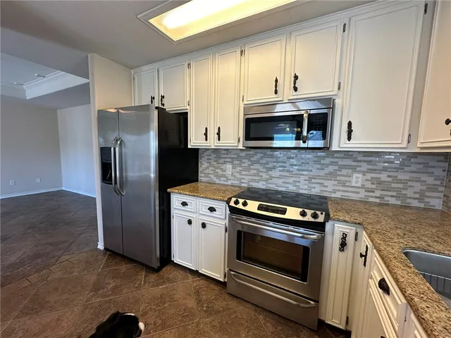 $2,200 | 14905 Dasmarinas Drive, Corpus Christi, TX 78418