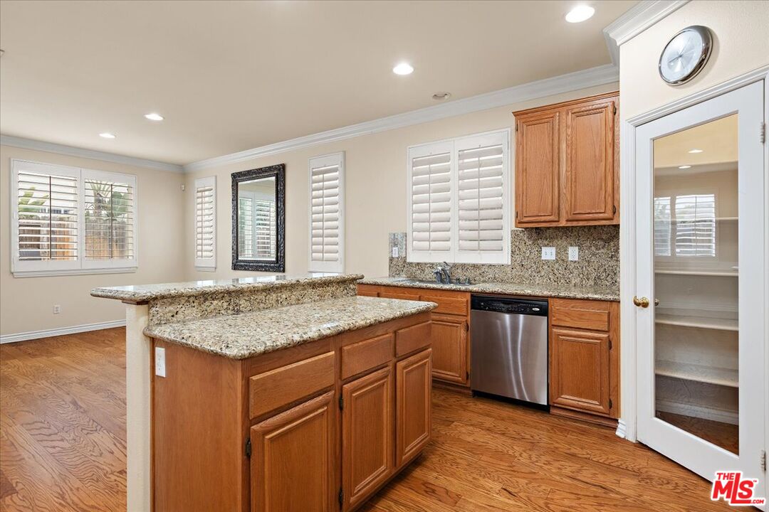 17536 Yellowwood Way Carson, CA 90746 - Photo 11 of 45