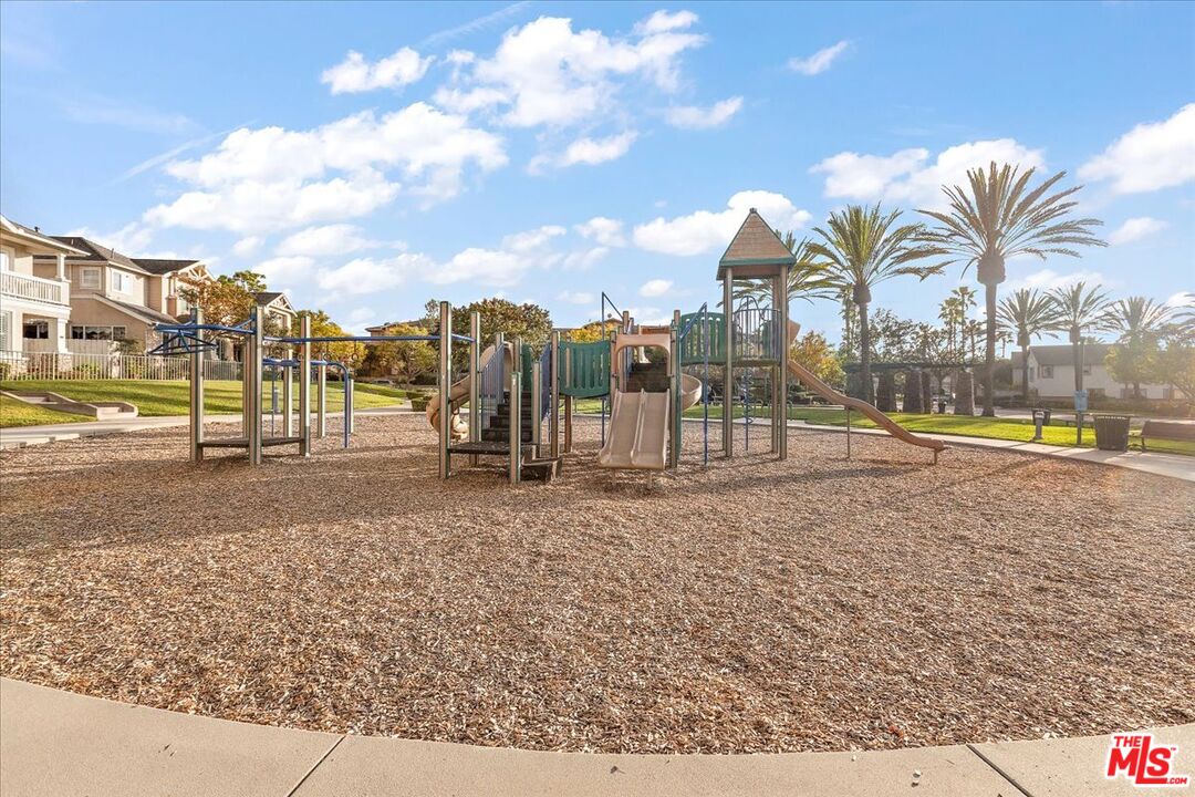 17536 Yellowwood Way Carson, CA 90746 - Photo 39 of 45