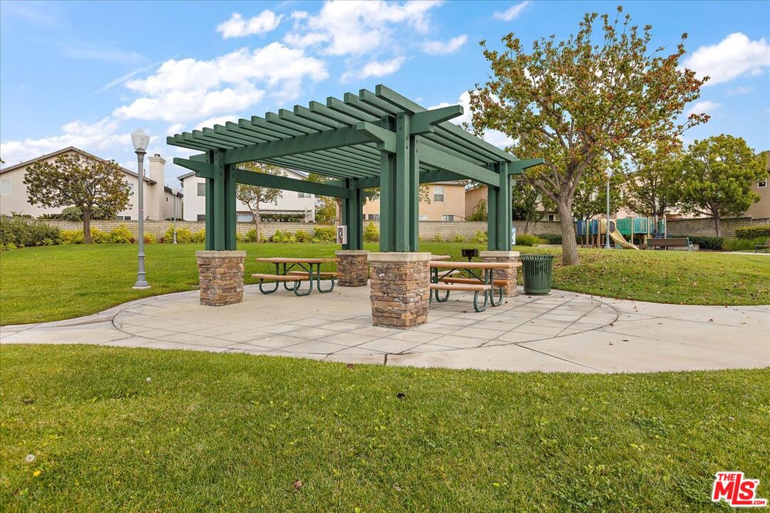 17536 Yellowwood Way Carson, CA 90746 - Photo 44 of 45