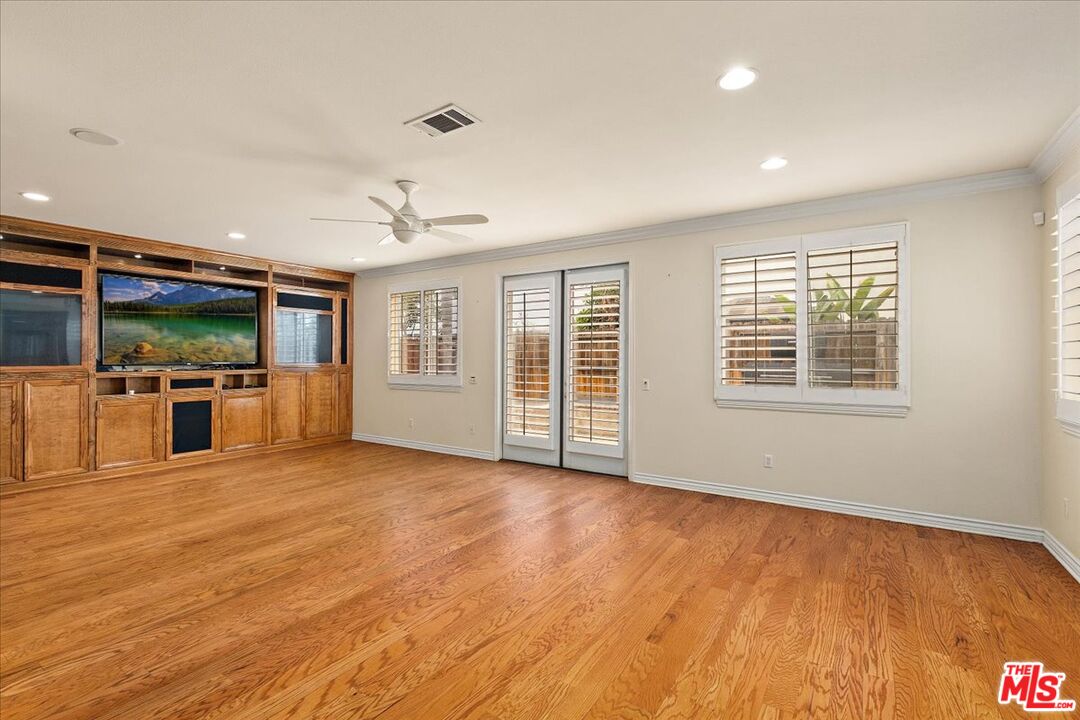 17536 Yellowwood Way Carson, CA 90746 - Photo 6 of 45