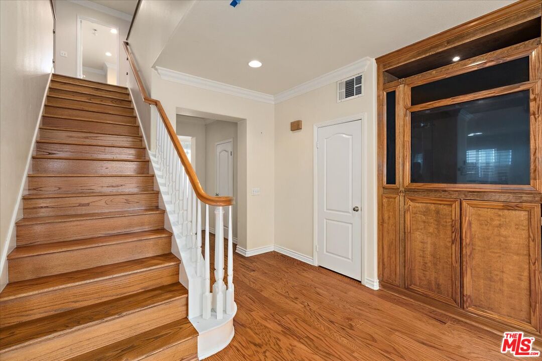 17536 Yellowwood Way Carson, CA 90746 - Photo 8 of 45