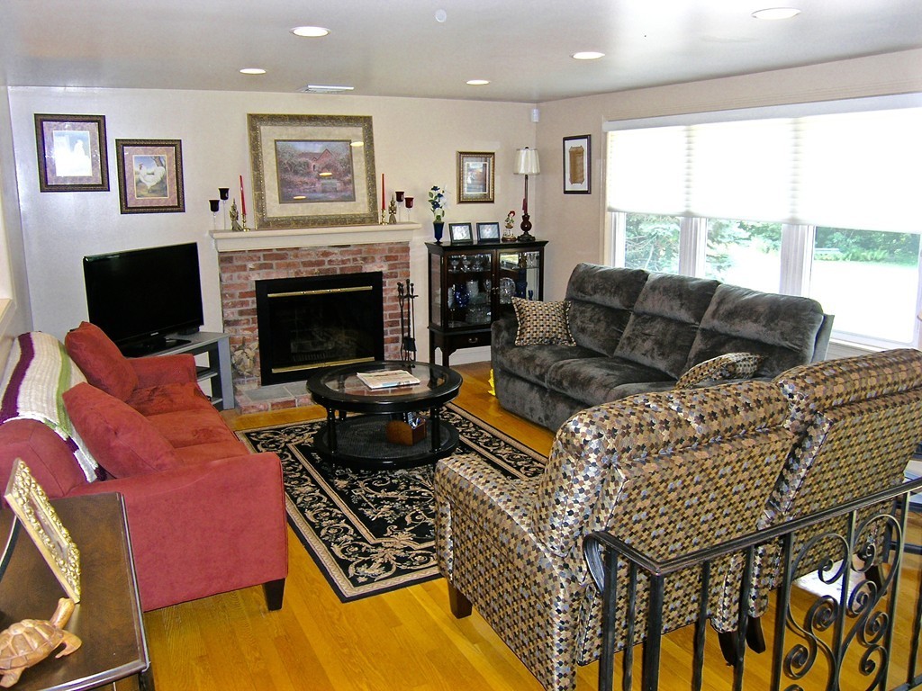 333 Main Street Hanover, MA 02339 - Photo 4 of 28 Gallery Image 4