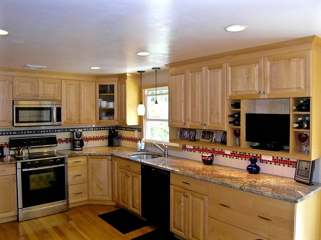 333 Main Street Hanover, MA 02339 - Photo 6 of 28 Gallery Image 6