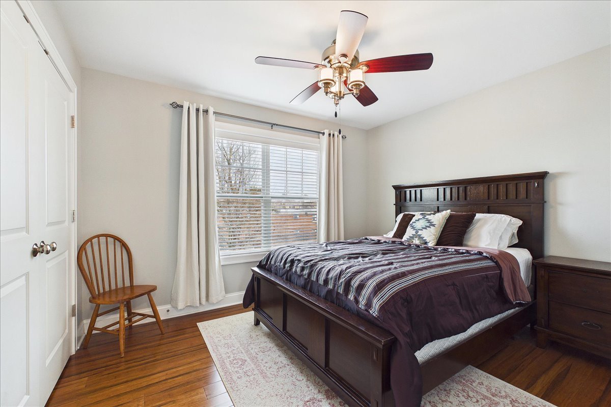 811 Michigan Street Wheaton, IL 60187 - Photo 17 of 33