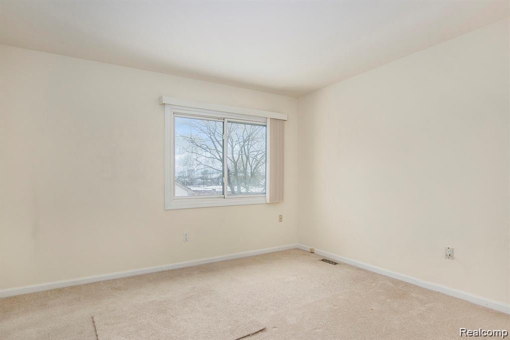 1615 Colony Drive Rochester Hills, MI 48307 - Photo 14 of 28