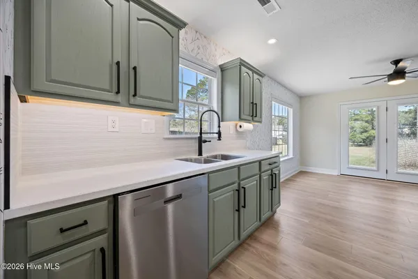 $374,900 | 104 Trailwood Drive, Hubert, NC 28539