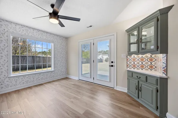 $374,900 | 104 Trailwood Drive, Hubert, NC 28539