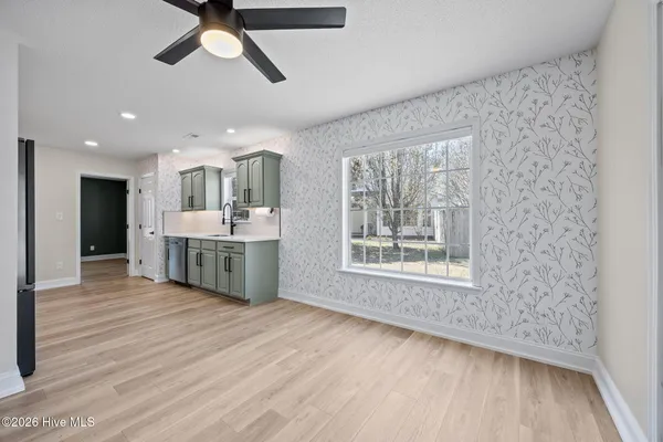 $374,900 | 104 Trailwood Drive, Hubert, NC 28539