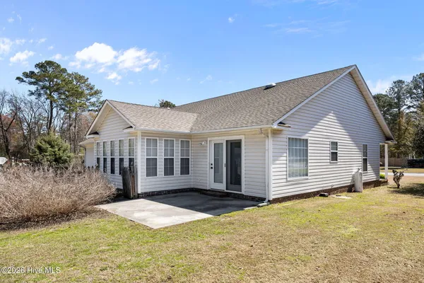 $374,900 | 104 Trailwood Drive, Hubert, NC 28539