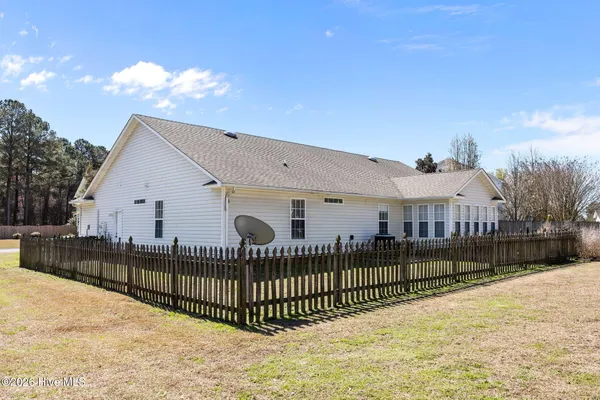 $374,900 | 104 Trailwood Drive, Hubert, NC 28539