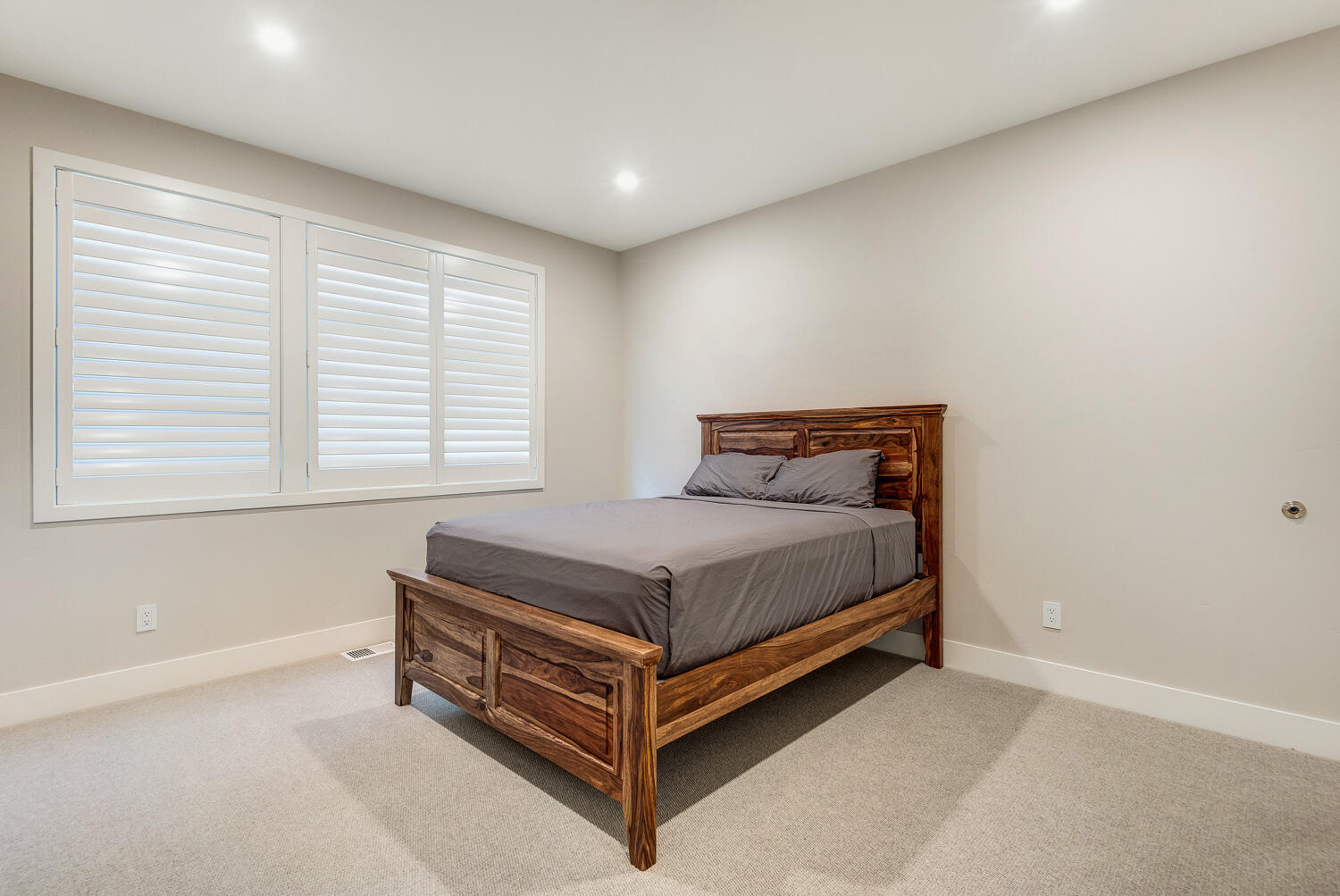 19211 Gateway Loop Bend, OR 97702 - Photo 22 of 31 Gallery Image 22