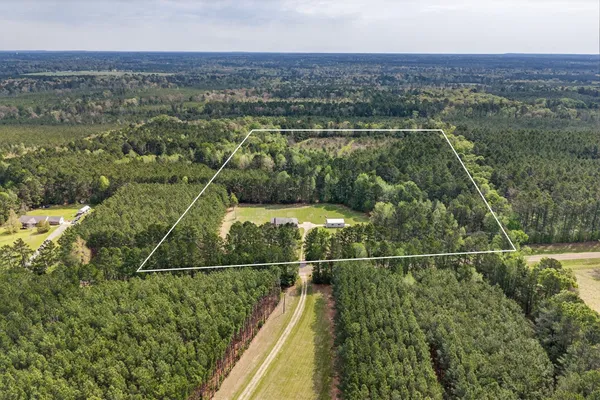 $450,000 | 9847 Farm To Market Road 326, Lufkin, TX 75901