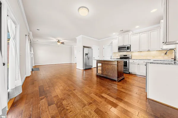 $395,000 | 330 Ashley Oaks Drive, Simpsonville, SC 29680