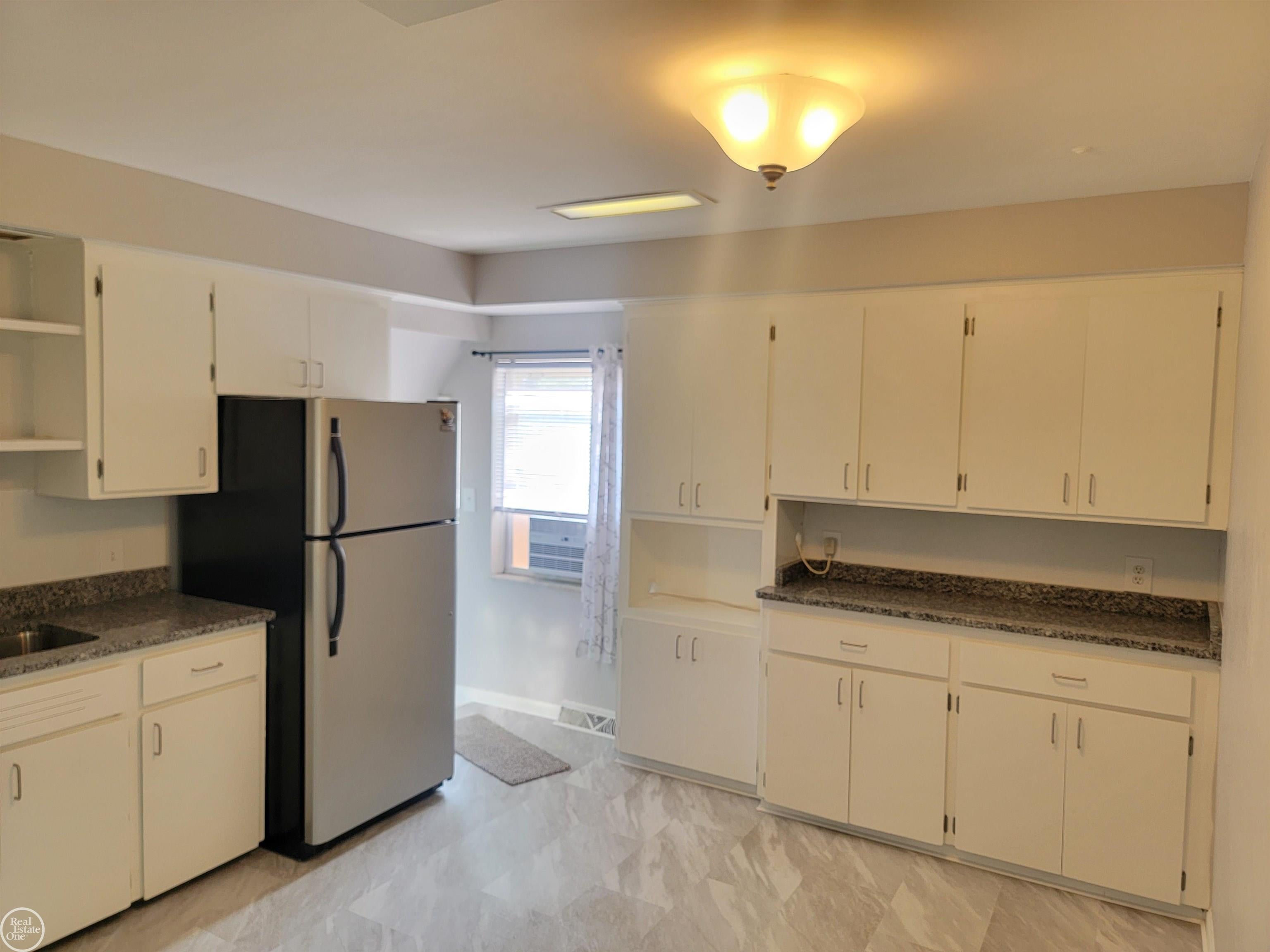 12531 Common Road Warren, MI 48093 - Photo 2 of 17