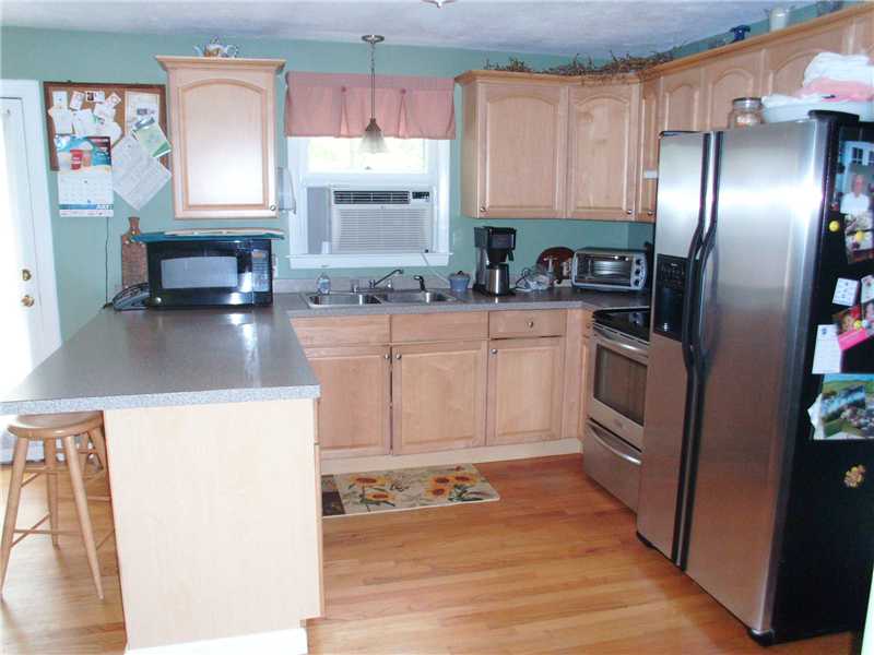 490 Fletcher Road North Kingstown, RI 02852 - Photo 10 of 20 Kitchen.