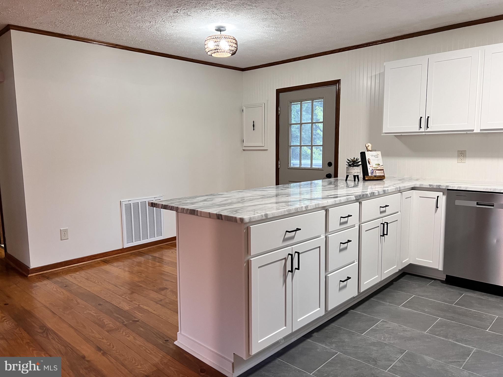 8394 Dahlgren Road King George, VA 22485 - Photo 8 of 26 Gallery Image 8