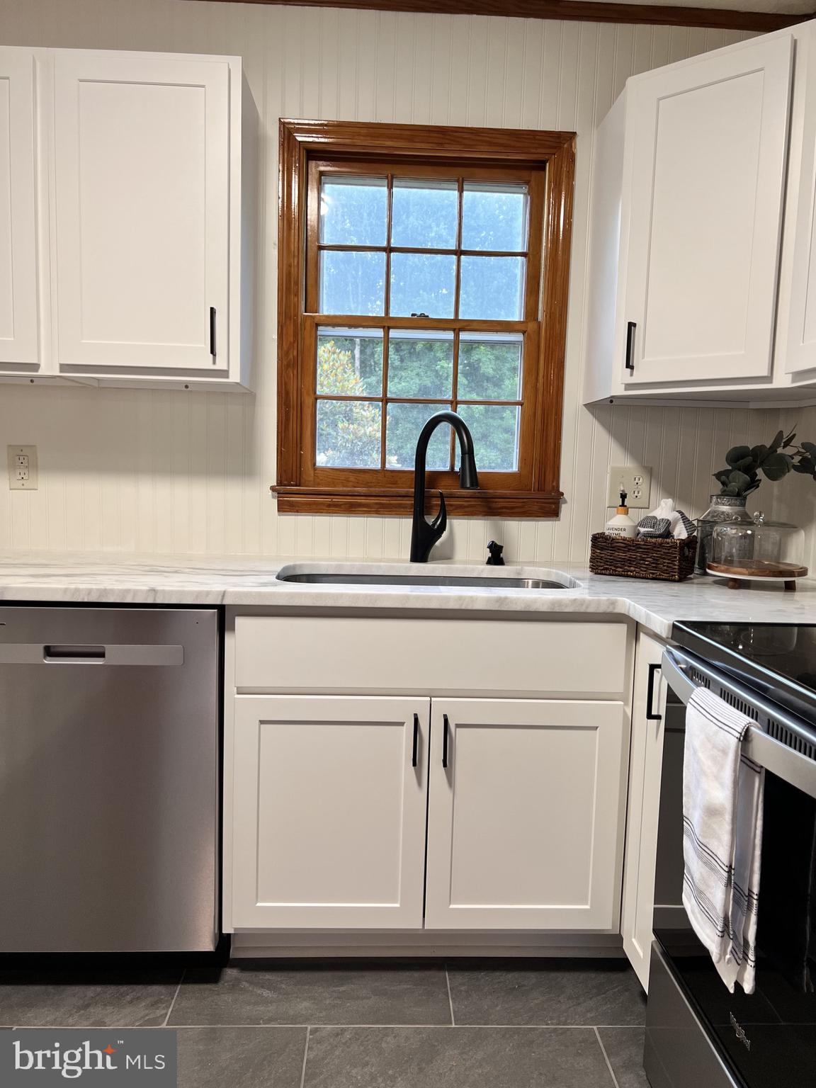 8394 Dahlgren Road King George, VA 22485 - Photo 10 of 26 Gallery Image 10