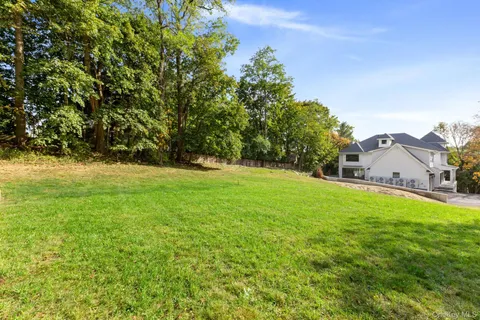 $3,490,000 | 22 Whippoorwill Road East, Armonk, NY 10504
