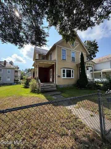 $239,900 | 16 Grove Avenue, Glens Falls, NY 12801