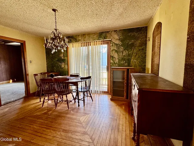 $239,900 | 16 Grove Avenue, Glens Falls, NY 12801