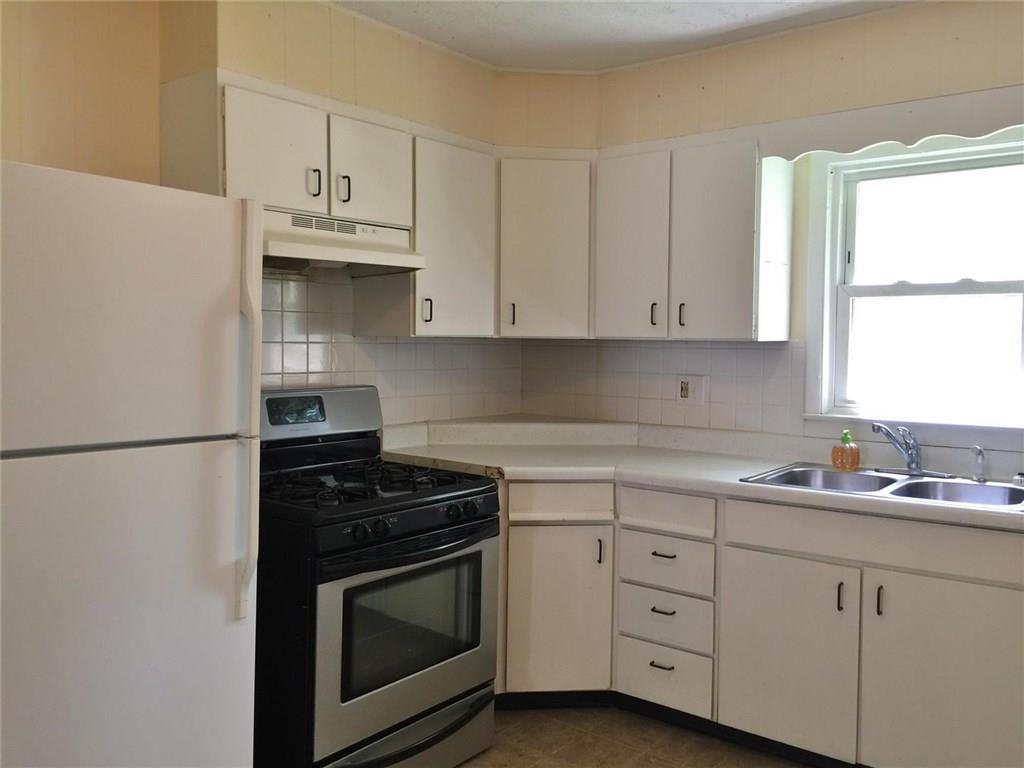 425 Della Road Columbus, IN 47203 - Photo 3 of 7 Gallery Image 3