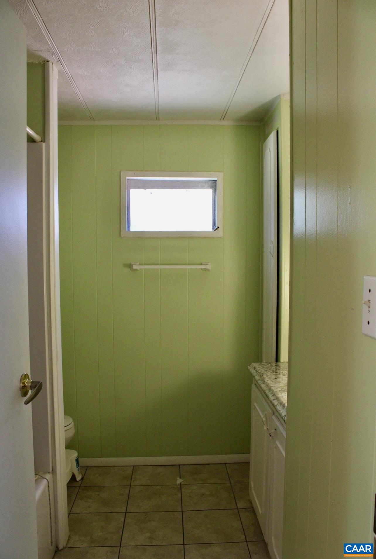 6790 Foster Ridge Charlottesville, VA 22903 - Photo 16 of 43 a bathroom with a shower