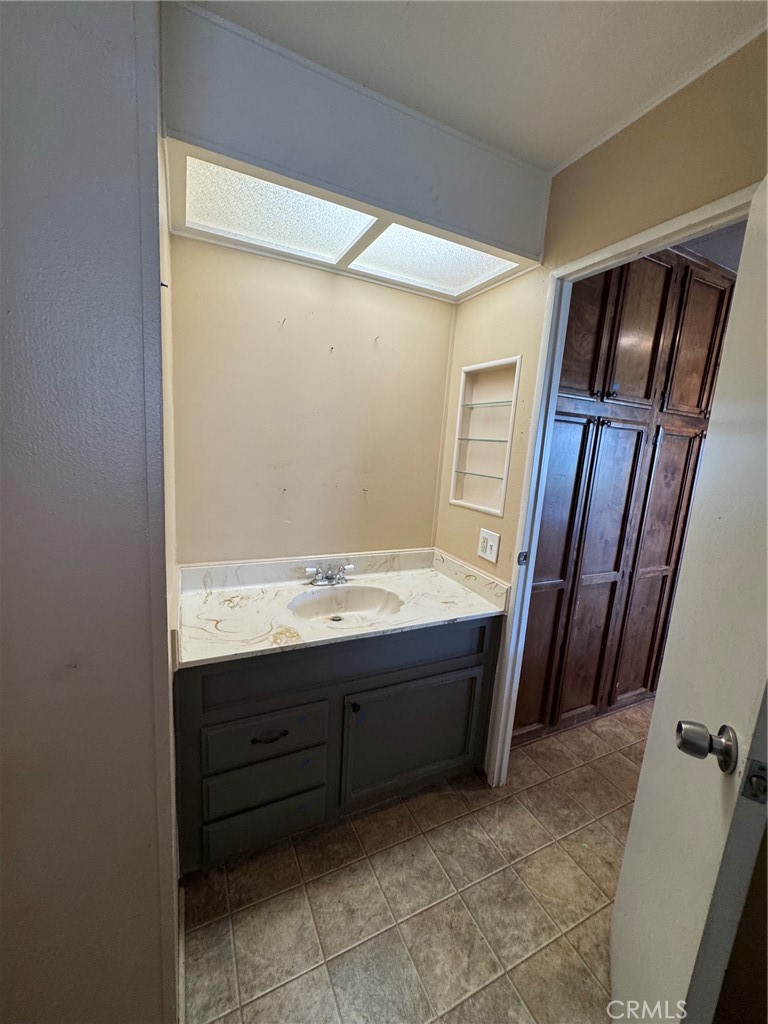 4000 Pierce, Unit 278 Riverside, CA 92505 - Photo 27 of 33 2nd bath