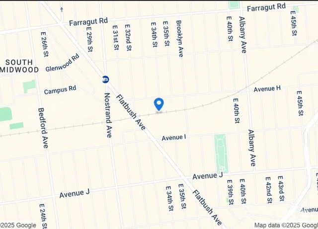 a picture of a bench in a picture